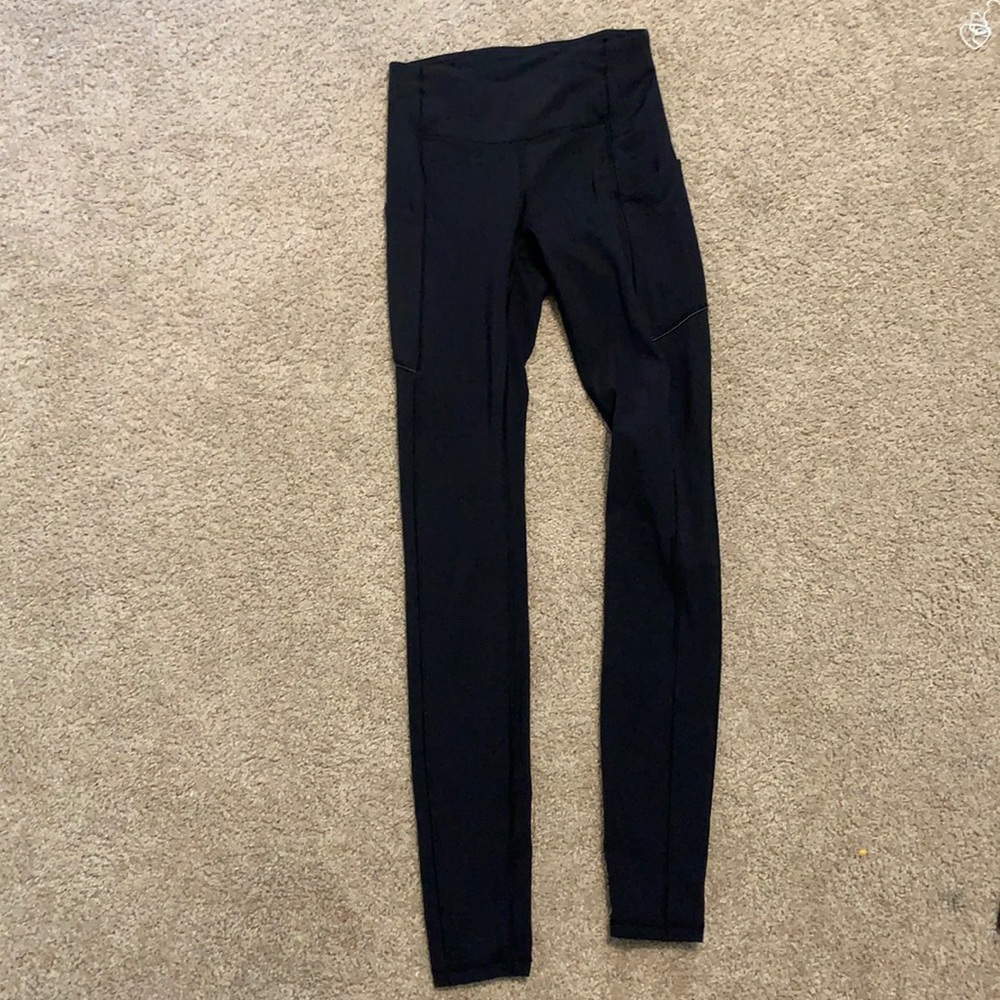 Black lululemon leggings